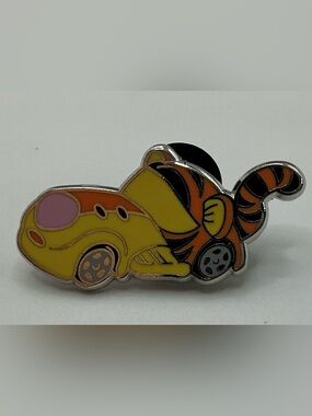2016 DISNEY RACERS TIGGER CAR BASED ONWINNIE THE POOH WORKS WORKS